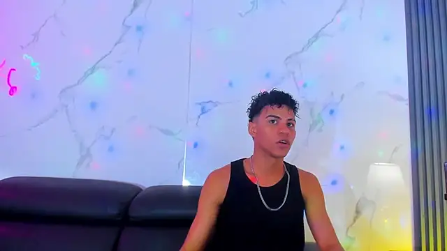Ares_pervercity Adlı Modelin Canlı XXX Sohbeti