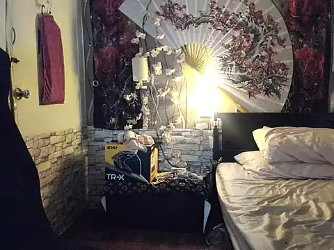 manilafoxts Chat XXX live