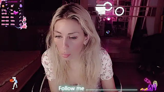 AnnieGOld_ Live XXX-chat