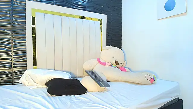 Chat +18 de Crystal_Kisss ao vivo