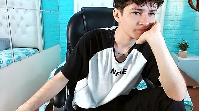 trevor_mob: онлайн-секс-чат