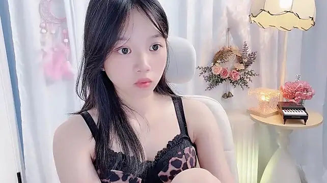 Yanys521 Obrolan Langsung XXX