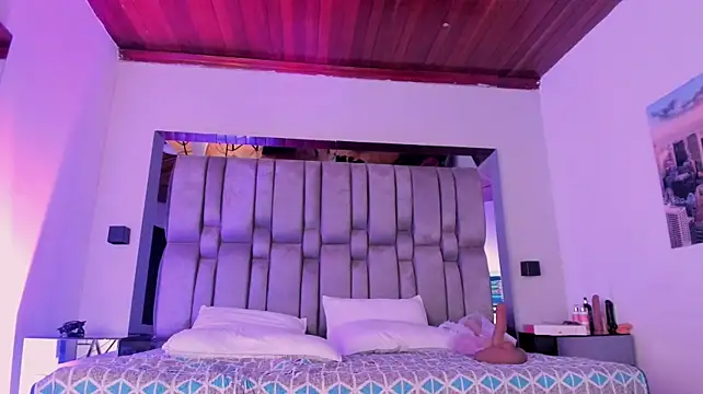 NikkySmiith - show pussy