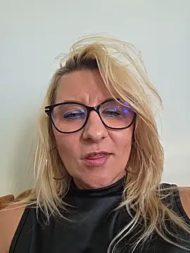 Chatroom XXX en direct de KaylinJan