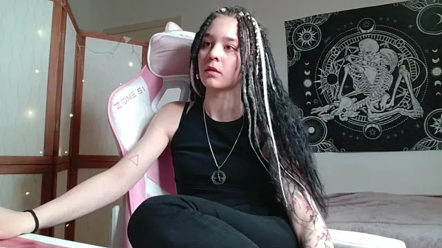 Chat +18 de Mysterious_Toy ao vivo