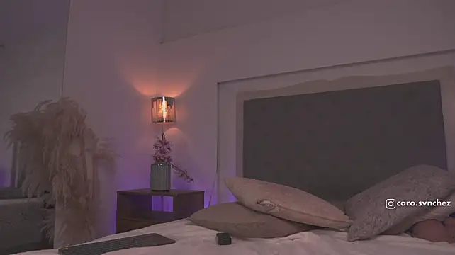Caro_sanchezz - MISSIONARY FUCK + DOMI PLAY TILL SQUIRT
