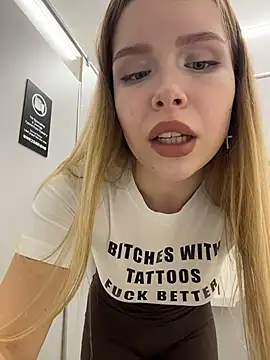 Liza_risky live XXX chat