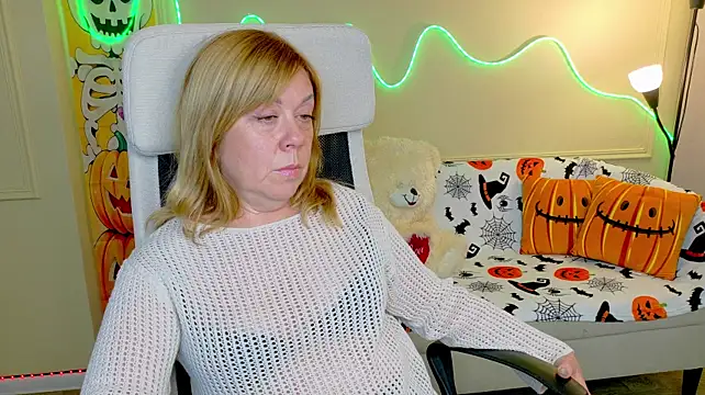 ChristinaDavedes Chat XXX in diretta