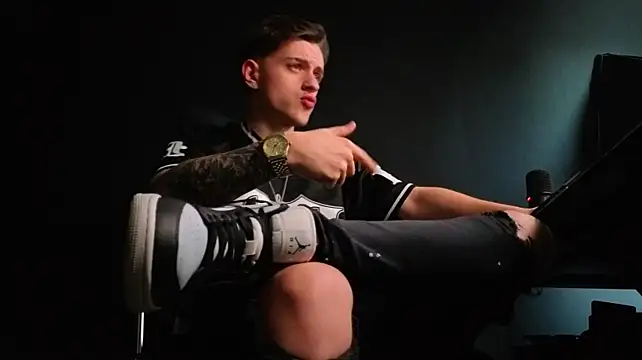 FelixStarkk Live XXX-Chat