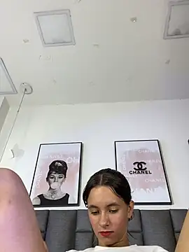 Živý XXX chat JuliaColemann
