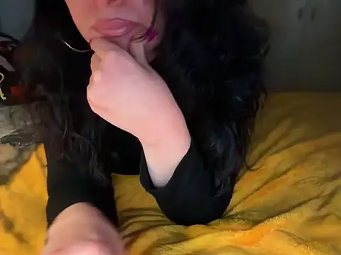 XXX chat uživo modela Deluxe_Noire