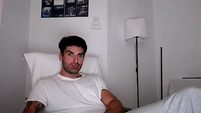 Chat +18 de Verycutex ao vivo