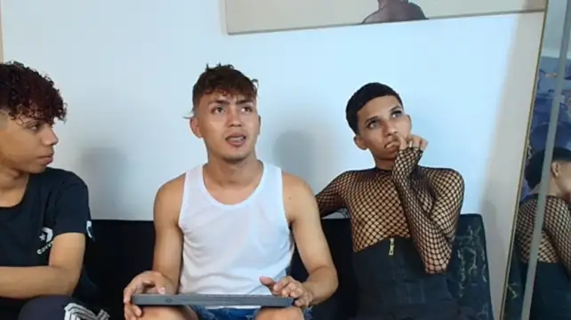 AVENGER_BOYS2026 Webcam show