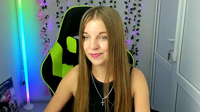 LuckyKinsley's Live XXX Chat