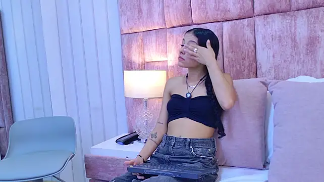 MiaLaure