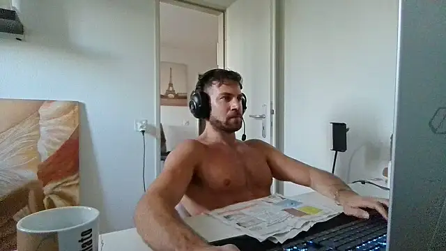 alpha-hunk Adlı Modelin Canlı XXX Sohbeti