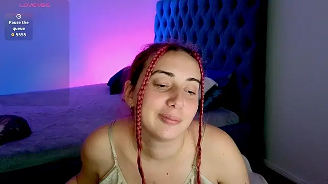Renesmie live XXX chat