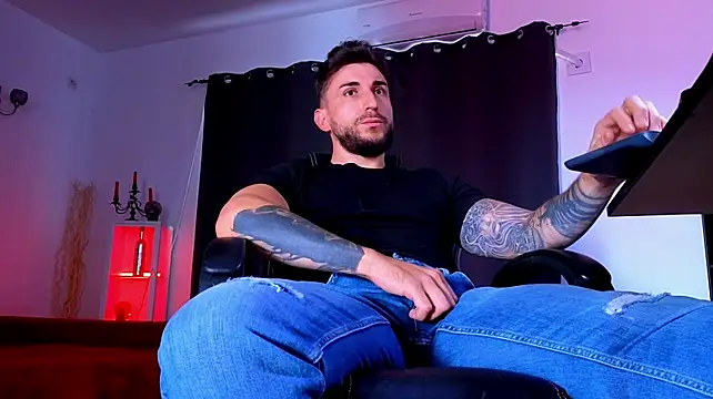 MightyAaron66 Chat XXX live
