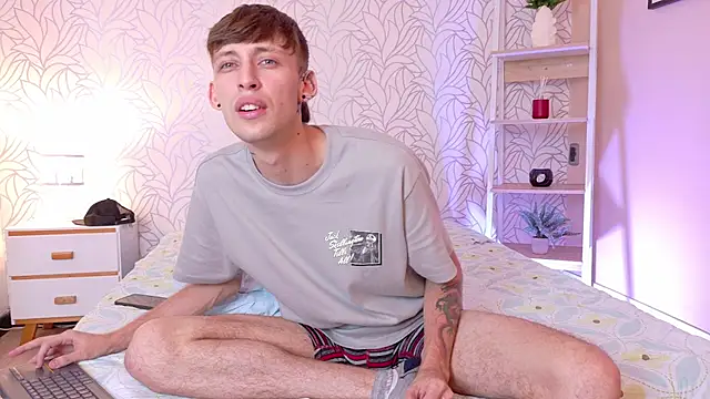 Max_saenz's Live XXX Chat