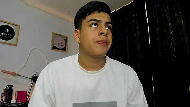 XXX chat uživo modela Patrick_Smith_