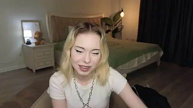 JuanaElden Chat XXX in diretta
