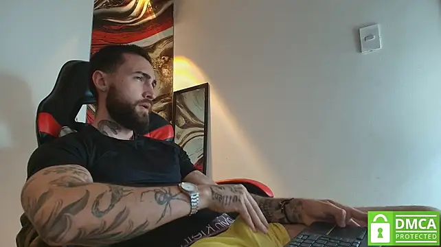 Luke_davis01 élő XXX-chatje