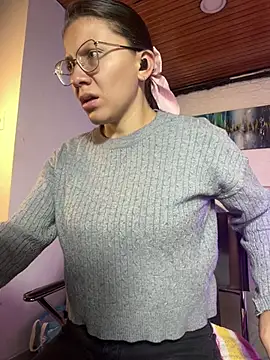 karlamorris_ Adlı Modelin Canlı XXX Sohbeti
