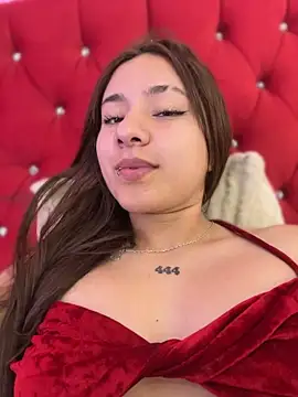 Chat +18 de Angela-Diaz ao vivo