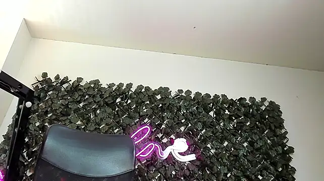 DestinyHills - Make Me Wet 🤤