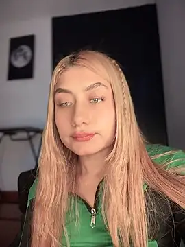 _Danna - Squirt and finger ass