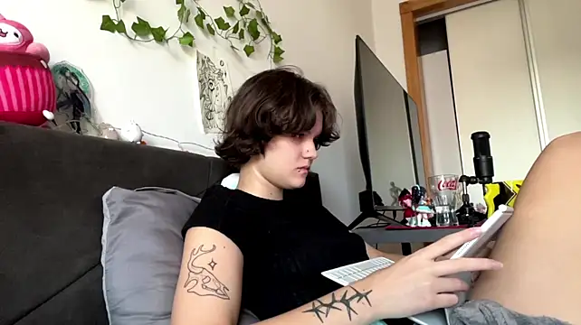 HeyFrirenn Live XXX chat
