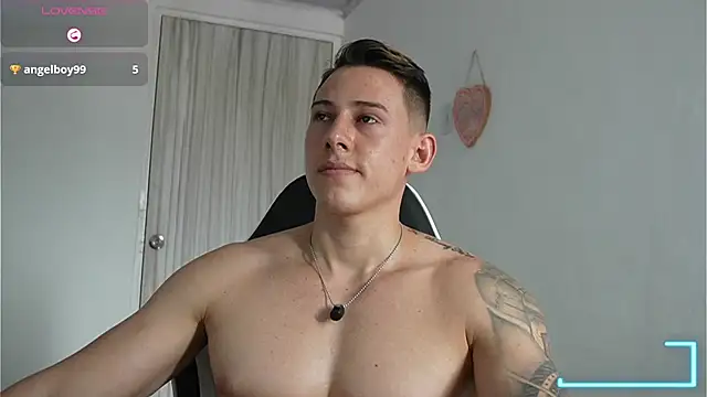 Muscle_King_CumのライブXXXチャット