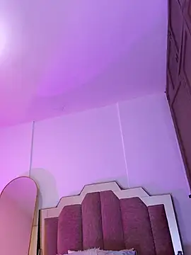 צ'אט XXX בשידור חי של LoveQueen2