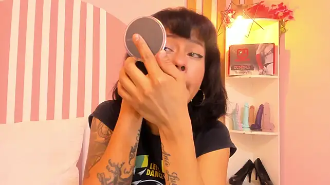 Valkiriia_wiine 라이브 XXX 채팅