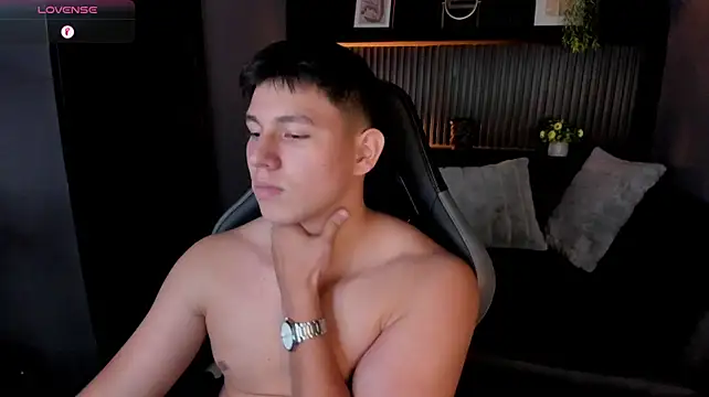 Chat XXX en directo de JamesCr_