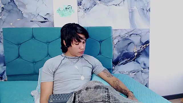 MaximilianRoth XXX чат на живо