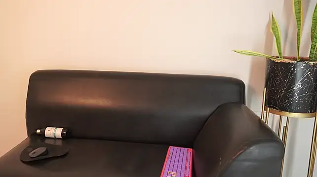 Emma_collins01 现场XXX聊天
