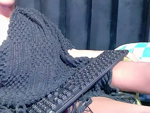 Chat +18 de creamyslender23 ao vivo