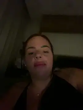 Chat +18 de Kiara_Knightz ao vivo