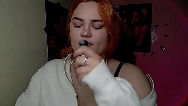 Chat +18 de RinaRiii ao vivo