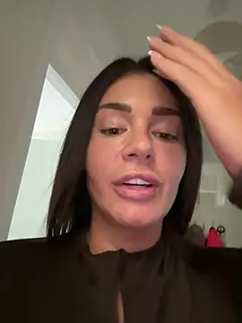 Chat +18 de ultimate_PAWG ao vivo