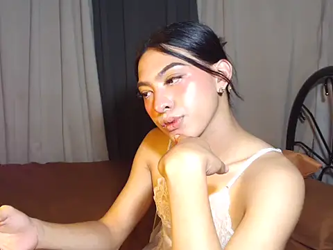 pretty_lei Adlı Modelin Canlı XXX Sohbeti