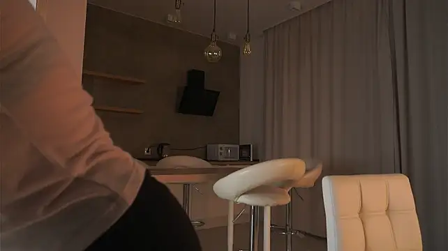 HarrietElrick - Can I put tights on my legs?