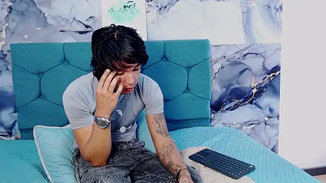 แชท XXX สดของ MaximilianRoth