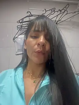 LuxeBrunetteXXX - FINGERING PUSSY CLOSE UP AT CLEAN WORK🫢