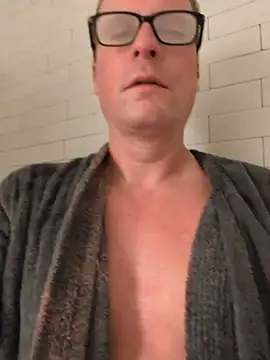 noahbahdy XXX чат на живо