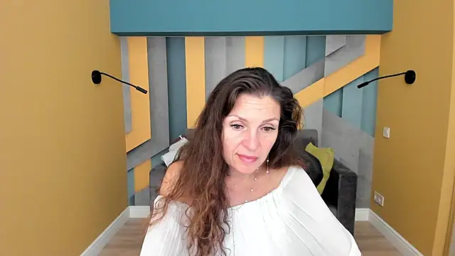 EllaLong's Live XXX Chat