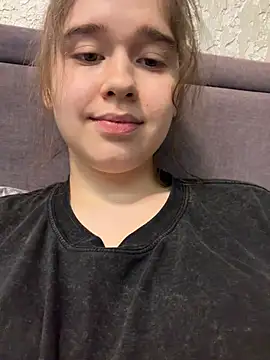 HornyGirlH - SHOW PUSSY