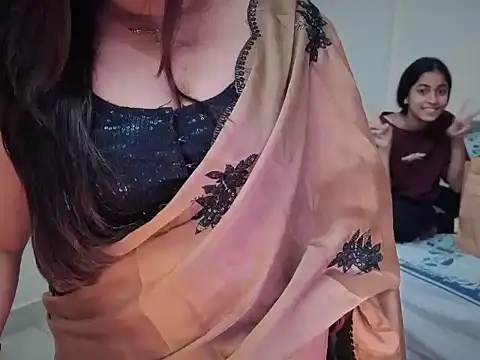 Dikshaindin - show boobs