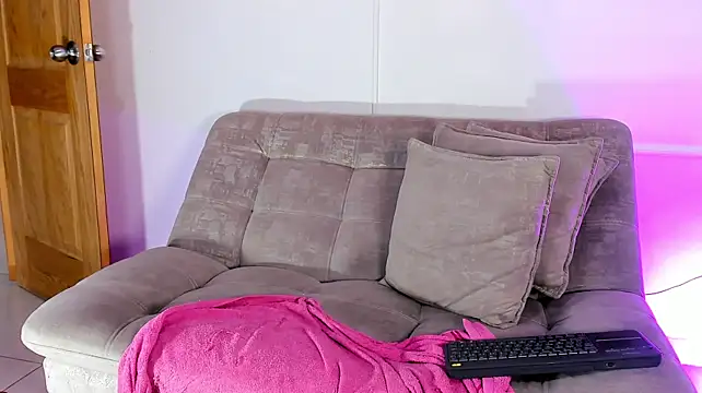 ArohomLester_のライブXXXチャット